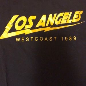 Los Angeles cropped black tee